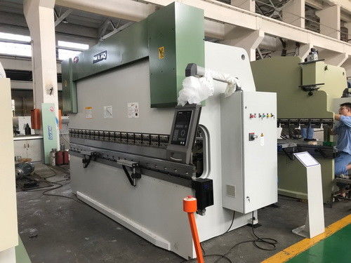 Фабрика тормоза прессы CNC машина прессы 130 тонн механическая для формировать металлический лист