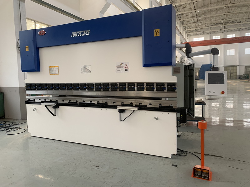 Последние блоги о компании КАК повторяемость и эффективность на листогибочном прессе с ЧПУ 130T