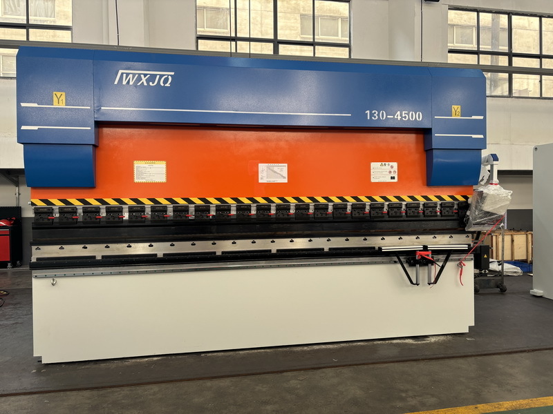 Последние блоги о компании How to Choose the Right Press Brake Machine for Different Sheet Metal Thicknesses and Materials