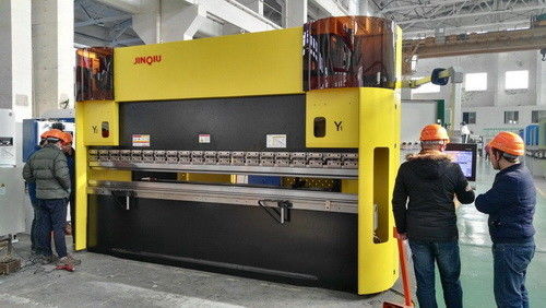 Купить Длина привода 4000M насоса сервопривода машины тормоза прессы листа CNC машинного оборудования двойного изгиба online manufacture