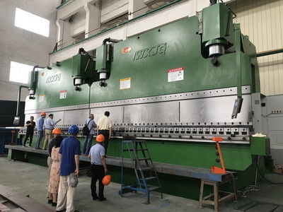 Купить Precision Tandem Press Brake with 0.02 Mm Back Gauge Accuracy, 150-500 Mm Max Stroke, and 70-180 M per Min Max Speed online manufacture