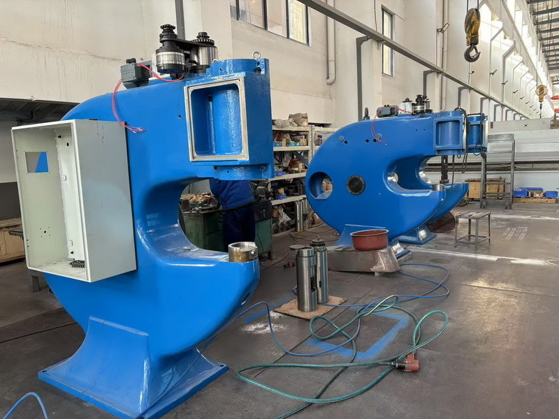 Kraftformer Machine MC665 Hammer 6 мм алюминиевый лист и 2 мм нержавеющая сталь