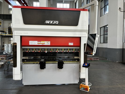 Новый тип 60T CNC Servo Press Brake 2m Длина Рабочий стол из нержавеющей стали